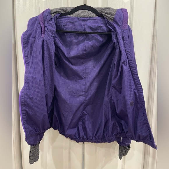Lululemon running jacket/windbreaker Size 4 - Picture 5 of 6